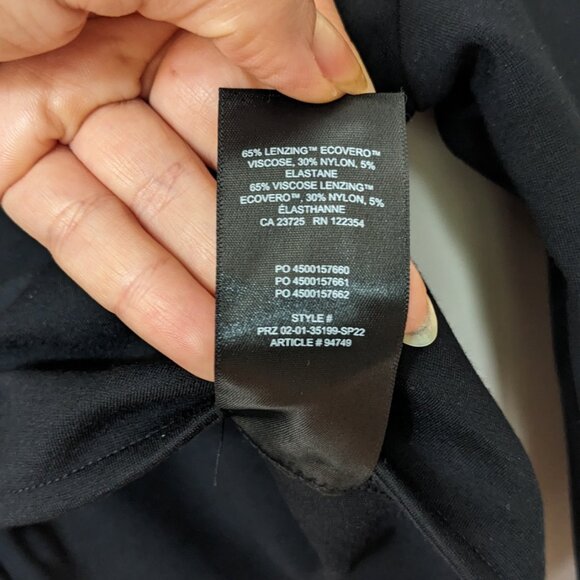 Aritzia Sun-deh Crop Top - Sunday Best Far Out V-neck Top with Cutout - Picture 7 of 11